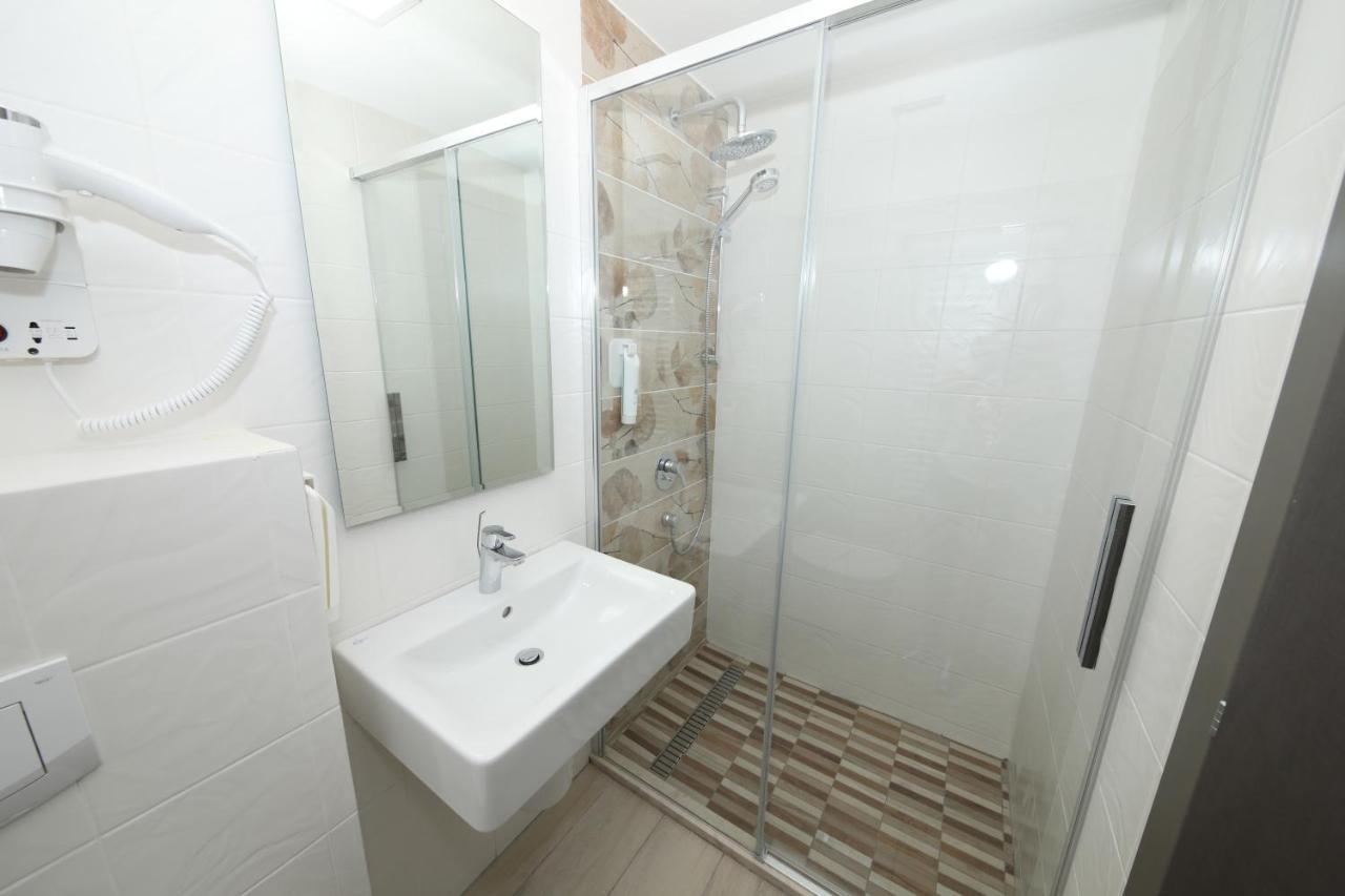 Hotel Delfin Mamaia Dış mekan fotoğraf