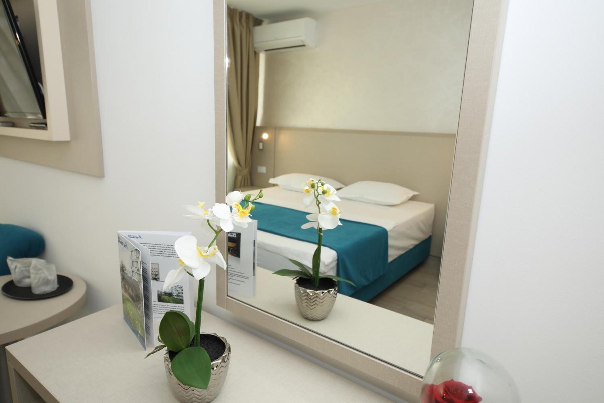 Hotel Delfin Mamaia Dış mekan fotoğraf